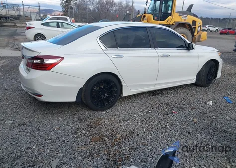 2017 Honda Accord Sport Se z USA, uszkodzony, nr VIN 1HGCR2F14HA090131